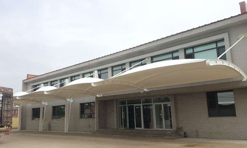 哈爾濱張拉膜應用范圍廣泛，展現(xiàn)現(xiàn)代建筑美學潮流